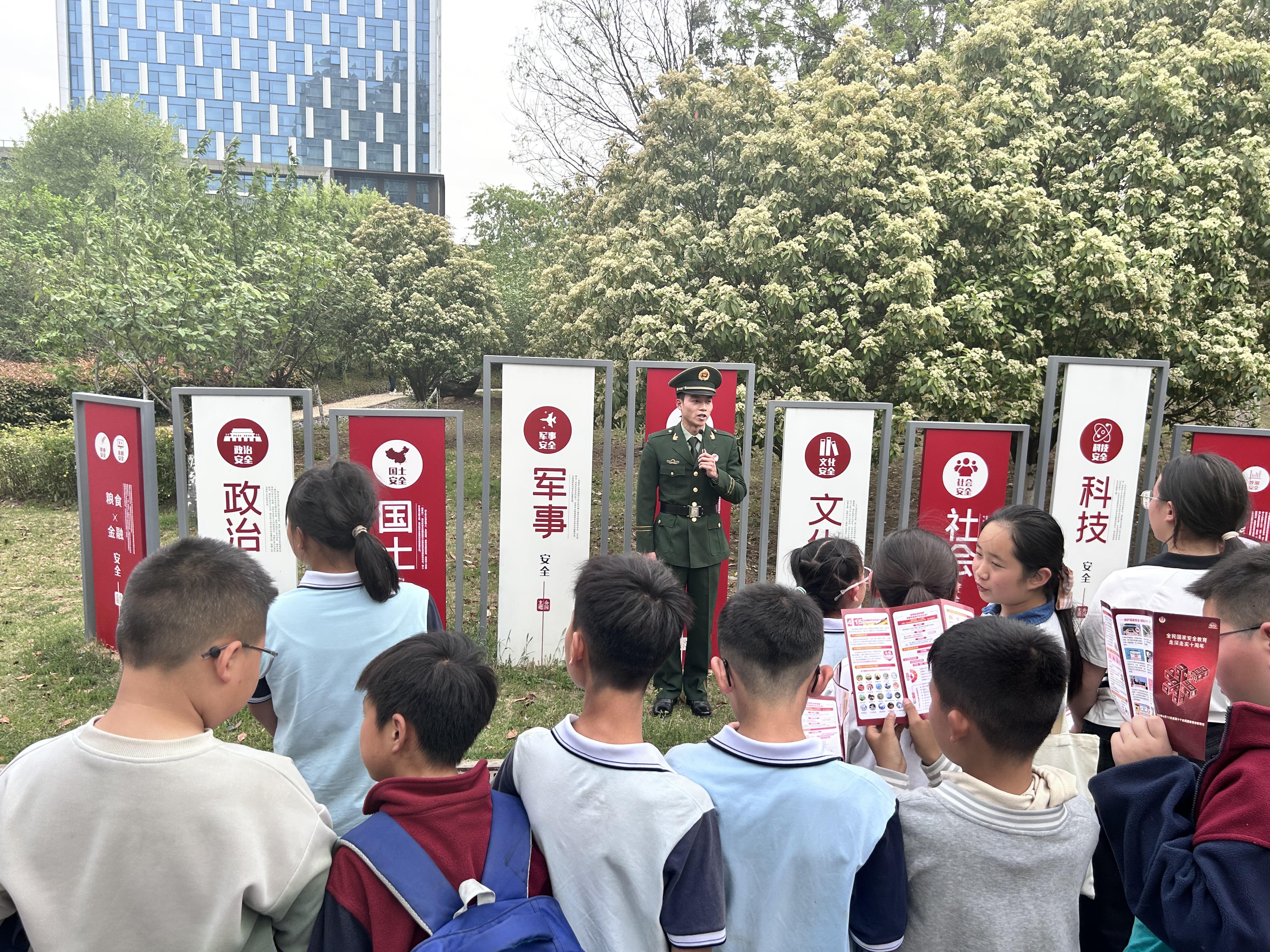 退役学生分享.jpg 退役学生分享.jpg